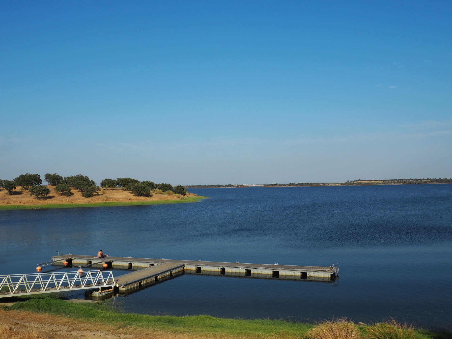 Vista panorâmica do lago do Alqueva a partir do Campinho, Alentejo